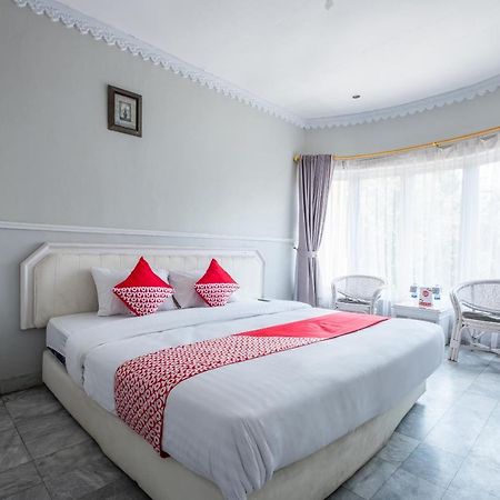 Oyo 1444 Patradissa Stasiun Bandung Hotel Luaran gambar