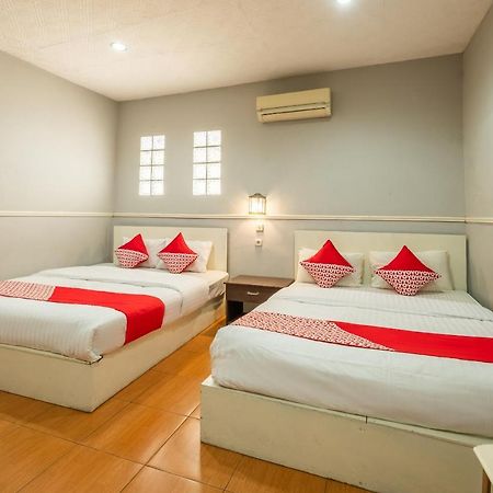 Oyo 1444 Patradissa Stasiun Bandung Hotel Luaran gambar