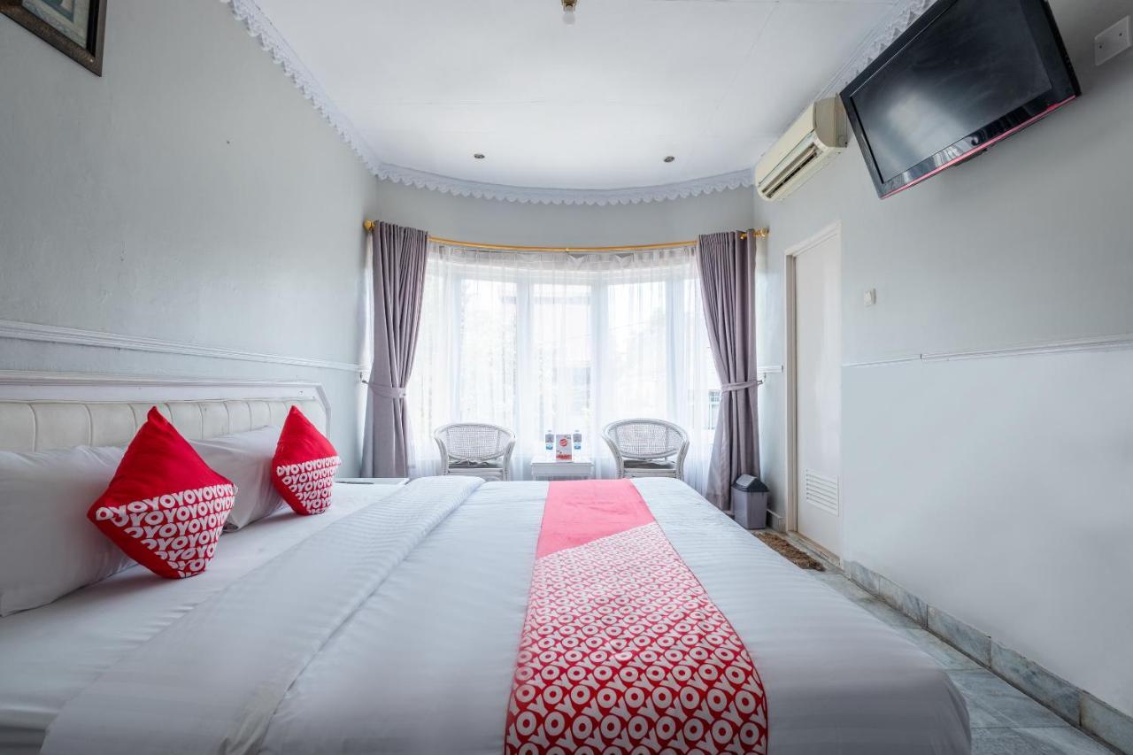 Oyo 1444 Patradissa Stasiun Bandung Hotel Luaran gambar