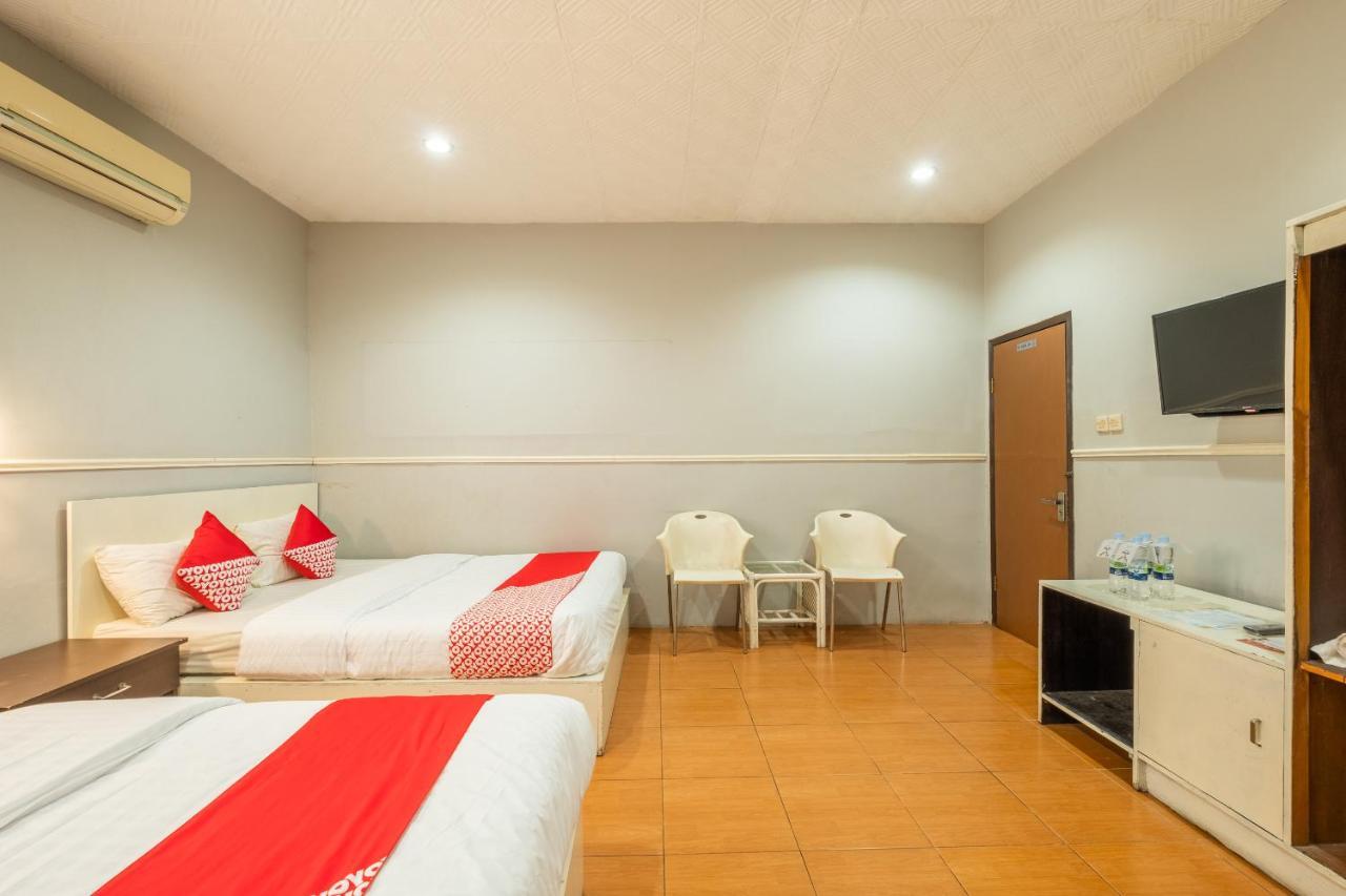 Oyo 1444 Patradissa Stasiun Bandung Hotel Luaran gambar